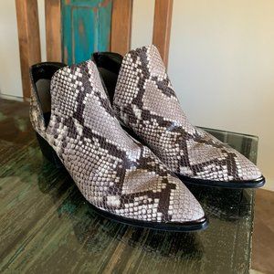 MARC FISHER YILDA LEATHER BLACK MULTI ANKLE BOOTIE